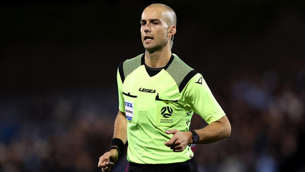 Daniel Elder - referees